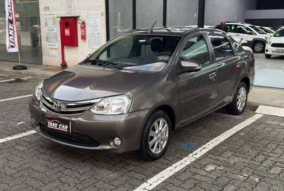 TOYOTA ETIOS 1.5 XLS SEDAN 16V FLEX 4P AUTOMÁTICO TOYOTA ETIOS 1.5 XLS SEDAN 16V FLEX 4P AUTOMÁTICO